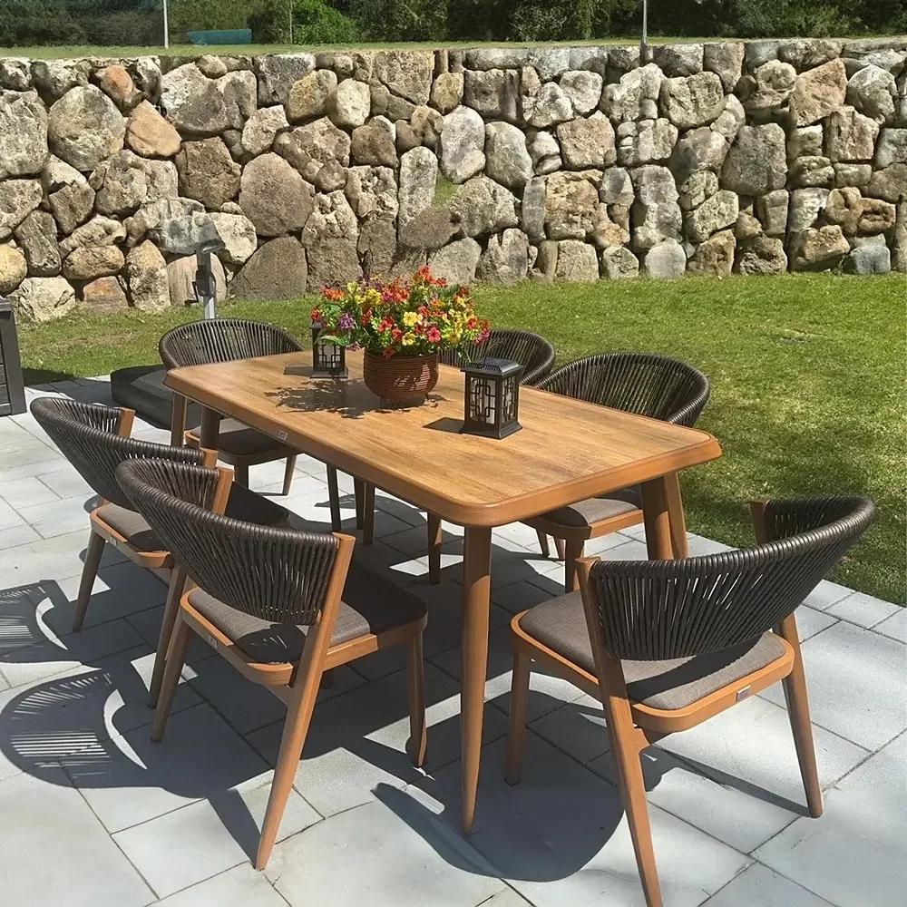 Outdoor Dining Furniture